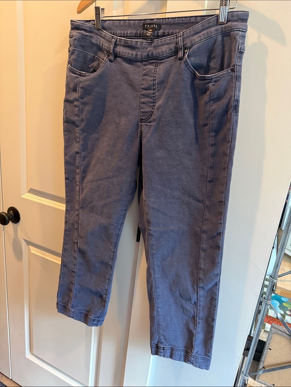 Tribal Slim Cropped Pull-On Jeans in Dusty Blue